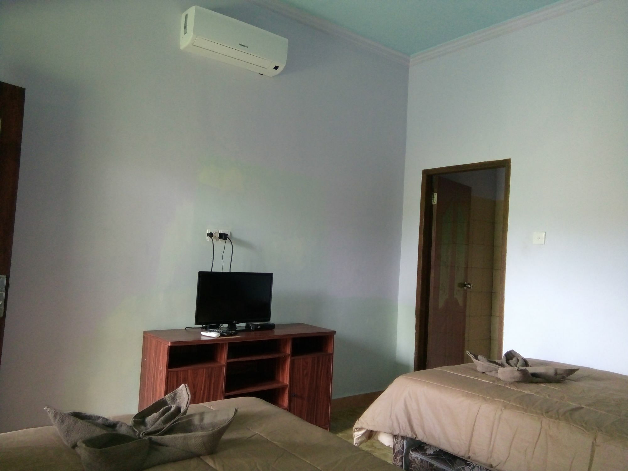 Family Garden Homestay Mangsit Exterior foto